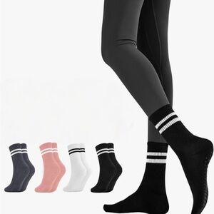 Women’s Pilates Socks with Grips 4-Pairs